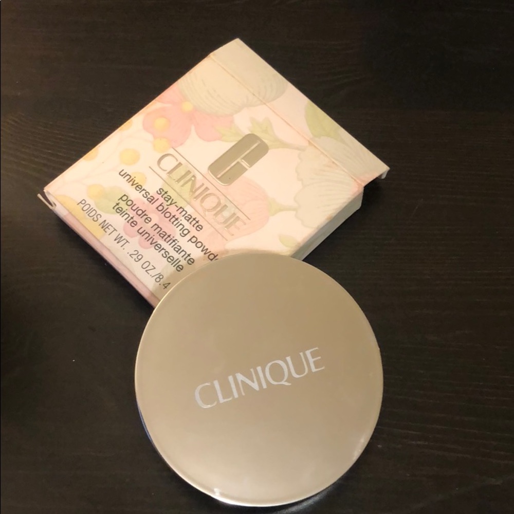 Clinique Stay-matte Universal Blotting Powder NWT